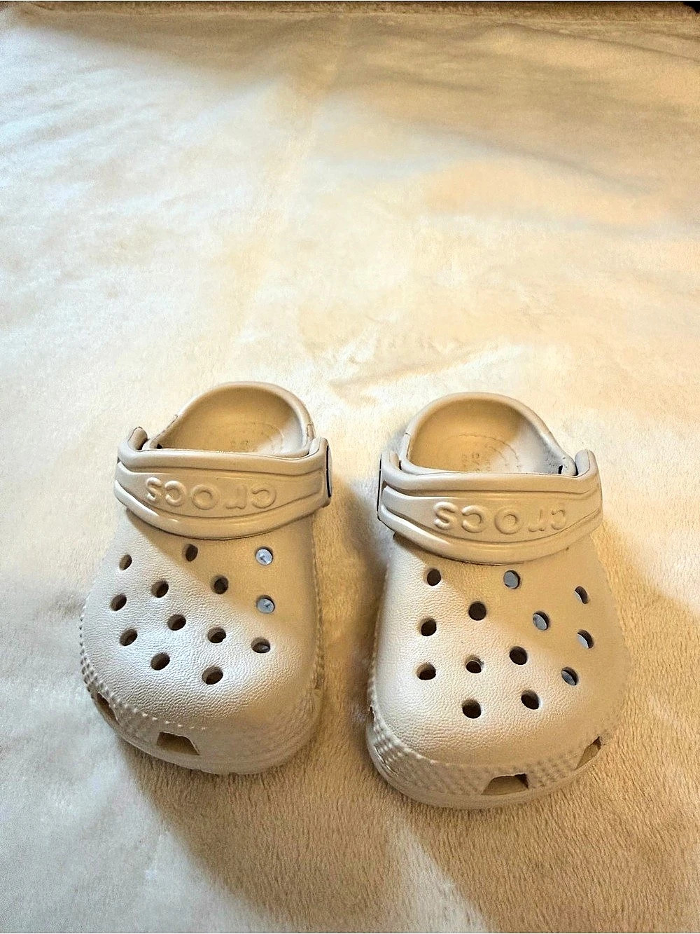 Crocs Baby / Walker Classic Clog in Cream